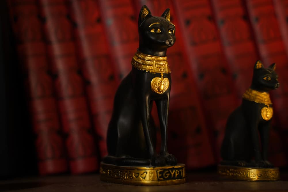 egyptian cat statues